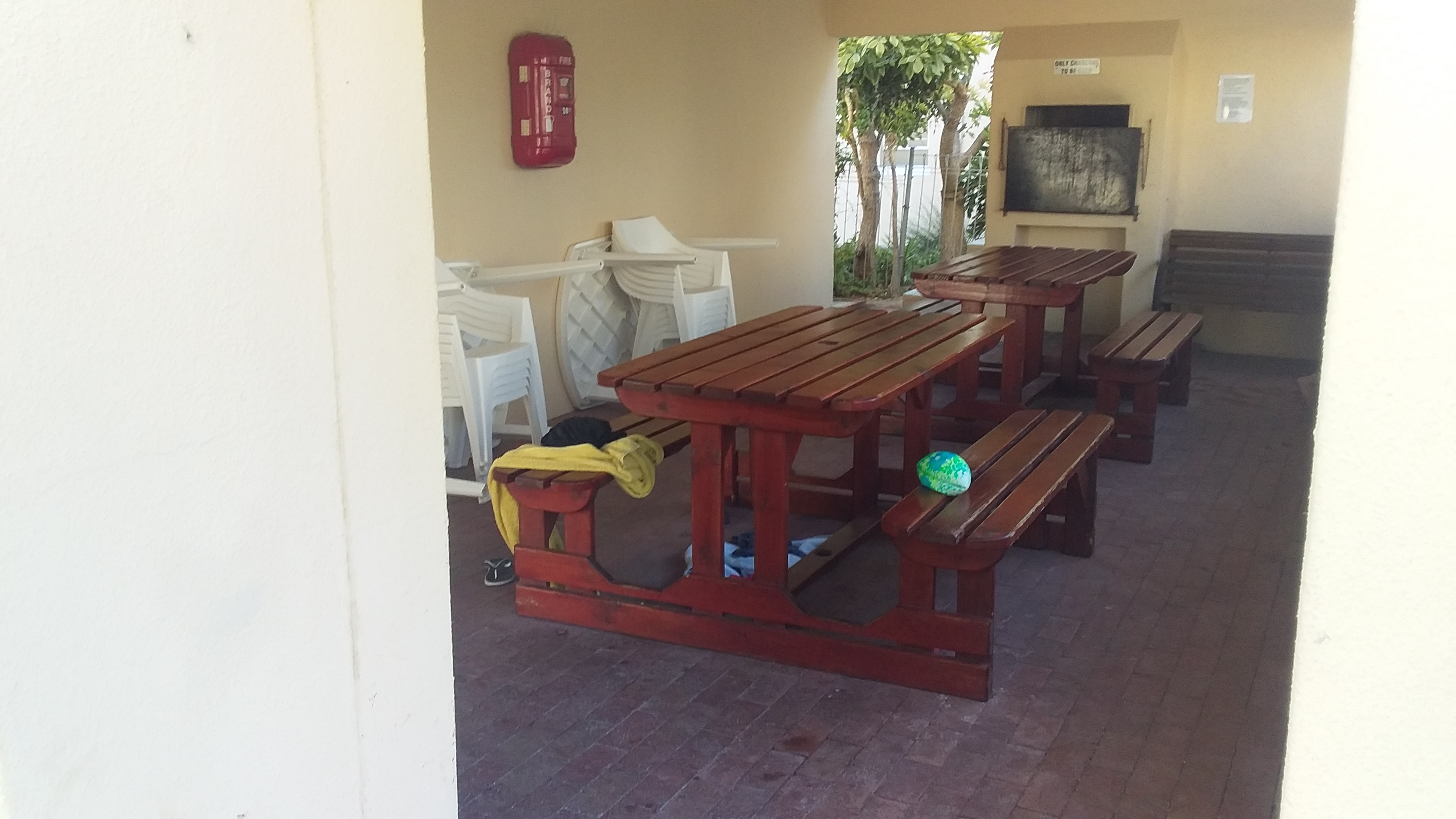 Pool Braai Area